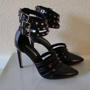 BCBG CLEMENTO Women’s Rockstud PUMP ANKLE STRAP Heel Stilleto Sz 6 NEW